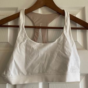 White lululemon sports bra